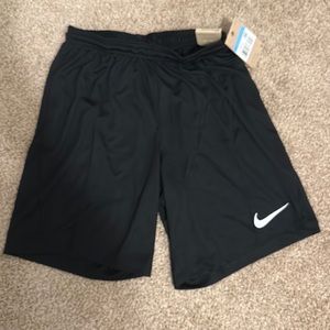 Men’s size medium slim fit Nike athletic shorts